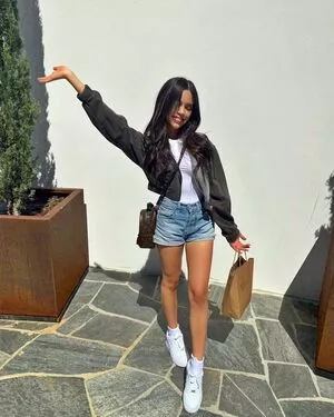 Jenna Ortega OnlyFans Leaked Free Thumbnail Picture - #hM25zc5Kb8