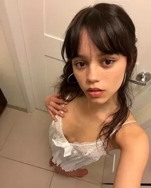 Jenna Ortega OnlyFans Leaked Free Thumbnail Picture - #itGDoZKiLd