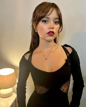 Jenna Ortega OnlyFans Leaked Free Thumbnail Picture - #yzoeOnsan4