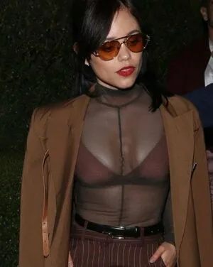 Jenna Ortega OnlyFans Leaked Free Thumbnail Picture - #zGlyEjfhjq