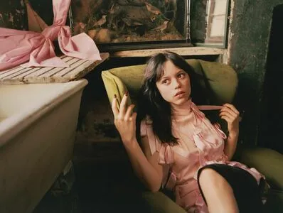 Jennaortega OnlyFans Leaked Free Thumbnail Picture - #HHomSjQSLL