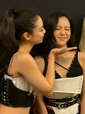 Jennie Blkpik OnlyFans Leaked Free Thumbnail Picture - #6ZnGgX0AAW