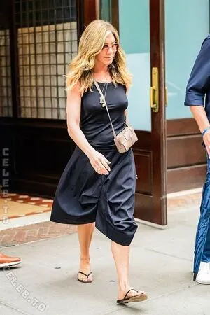 Jennifer Aniston OnlyFans Leaked Free Thumbnail Picture - #wQWERAl1X9