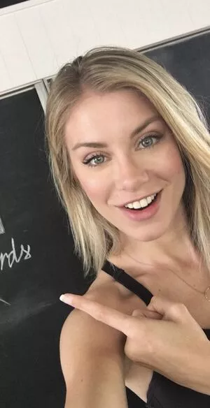Jennifer Holland OnlyFans Leaked Free Thumbnail Picture - #2F580fH1LI