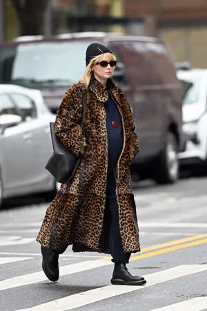 Jennifer Lawrence OnlyFans Leaked Free Thumbnail Picture - #LYS057PBTw