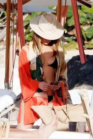 Jennifer Lopez OnlyFans Leaked Free Thumbnail Picture - #LB8LEe0wAT