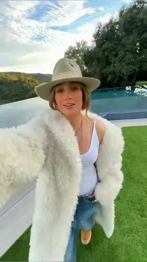 Jennifer Lopez OnlyFans Leaked Free Thumbnail Picture - #NsJ9TfV2Bt