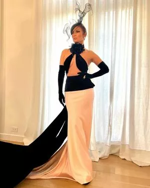 Jennifer Lopez OnlyFans Leaked Free Thumbnail Picture - #SWngofSBIW