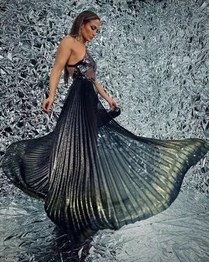 Jennifer Lopez OnlyFans Leaked Free Thumbnail Picture - #X7Hb47cz57