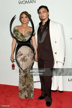 Jennifer Lopez OnlyFans Leaked Free Thumbnail Picture - #drgLinKAsm