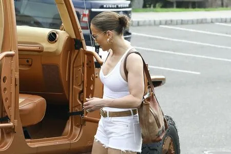 Jennifer Lopez OnlyFans Leaked Free Thumbnail Picture - #lrvyMubP81