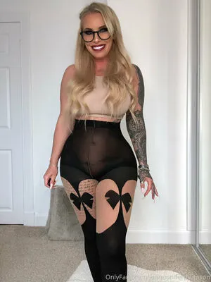 Jennnnniferthomson OnlyFans Leaked Free Thumbnail Picture - #gotCIGRiBL