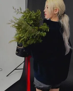 Jeon Somi OnlyFans Leaked Free Thumbnail Picture - #7e2hiSJpyp