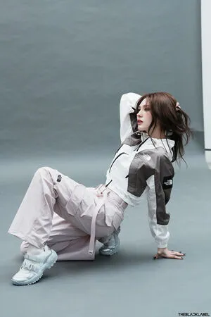 Jeon Somi OnlyFans Leaked Free Thumbnail Picture - #9cqmwgpmmF