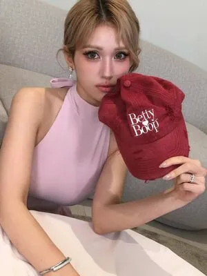 Jeon Somi OnlyFans Leaked Free Thumbnail Picture - #FaUnNxsiv9