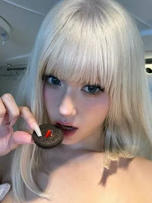 Jeon Somi OnlyFans Leaked Free Thumbnail Picture - #J0GaxY1kga