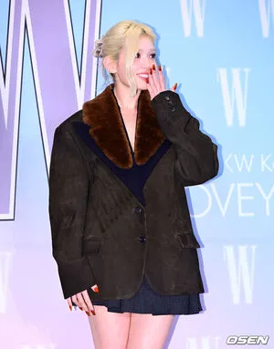 Jeon Somi OnlyFans Leaked Free Thumbnail Picture - #QWC9s6t010