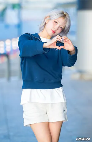 Jeon Somi OnlyFans Leaked Free Thumbnail Picture - #VddINDIWrL