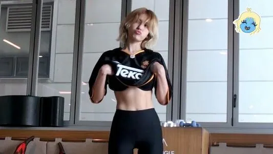 Jeon Somi OnlyFans Leaked Free Thumbnail Picture - #q19Zj2VnSD