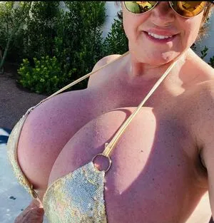 Jeri Juggies OnlyFans Leaked Free Thumbnail Picture - #05sF6weEgU