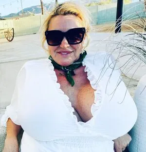 Jeri Juggies OnlyFans Leaked Free Thumbnail Picture - #4Hio1hk2Ne
