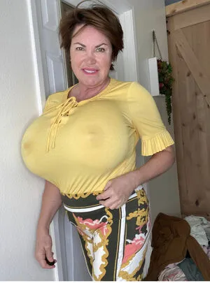 Jeri Juggies OnlyFans Leaked Free Thumbnail Picture - #x55yVRSOnw