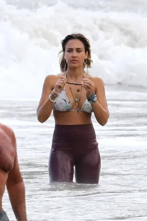 Jessica Alba OnlyFans Leaked Free Thumbnail Picture - #3cyfhdgASY