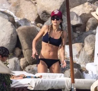 Jessica Alba OnlyFans Leaked Free Thumbnail Picture - #YiJN7V2Ene