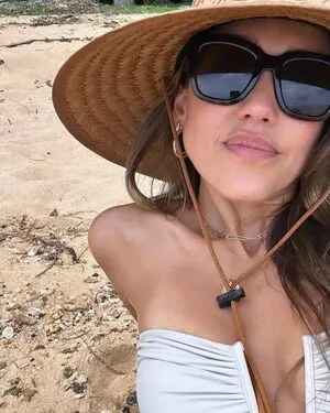 Jessica Alba OnlyFans Leaked Free Thumbnail Picture - #up2epdwUC6