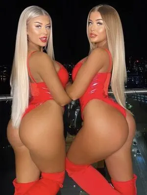 Jessica Gale And Evegale OnlyFans Leaked Free Thumbnail Picture - #FpZSlA2FAh