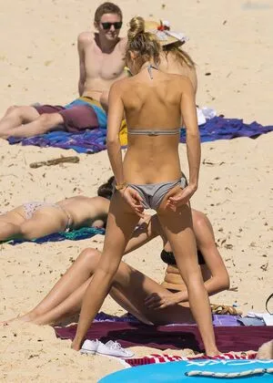 Jessica Hart OnlyFans Leaked Free Thumbnail Picture - #HtArdhpiwF