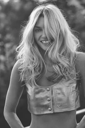 Jessica Hart OnlyFans Leaked Free Thumbnail Picture - #ONFQaLYaeY