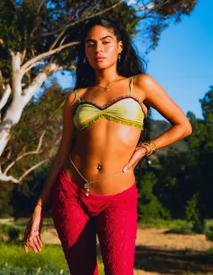 Jessie Reyez OnlyFans Leaked Free Thumbnail Picture - #fiWlcJNiB0