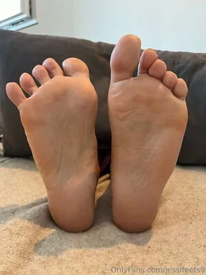Jessifeets9 OnlyFans Leaked Free Thumbnail Picture - #tOUpLYY317