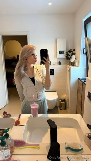 Jessyleyyy OnlyFans Leaked Free Thumbnail Picture - #BbhzQ2wmsA
