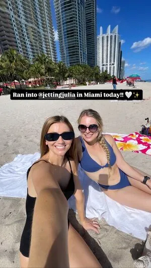 Jetting Julia OnlyFans Leaked Free Thumbnail Picture - #hewMMZpyMa