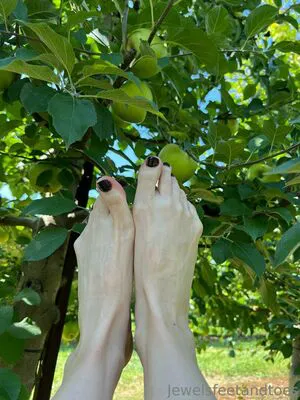 Jewelsfeetandtoes OnlyFans Leaked Free Thumbnail Picture - #V98d7ownv5