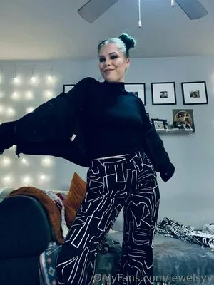 Jewelsyy OnlyFans Leaked Free Thumbnail Picture - #7F0g3e81R1