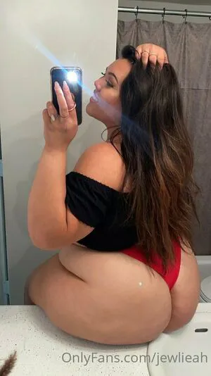 Jewlieah OnlyFans Leaked Free Thumbnail Picture - #3ohCzRw4jr