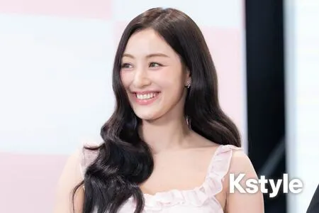 Jihyo OnlyFans Leaked Free Thumbnail Picture - #kHAVQ98H41