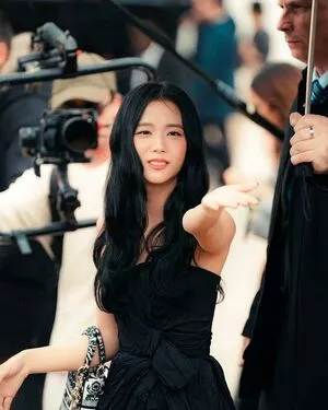 Jisoo OnlyFans Leaked Free Thumbnail Picture - #0evT2igWIc