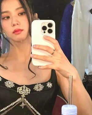 Jisoo OnlyFans Leaked Free Thumbnail Picture - #32R57uRUG1