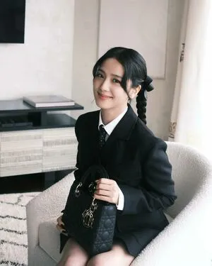 Jisoo OnlyFans Leaked Free Thumbnail Picture - #3XsUlAXgU5