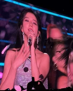Jisoo OnlyFans Leaked Free Thumbnail Picture - #AggZKgBruh