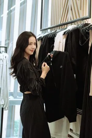 Jisoo OnlyFans Leaked Free Thumbnail Picture - #AyS5AvRPBW