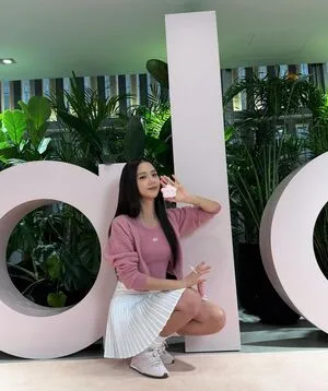 Jisoo OnlyFans Leaked Free Thumbnail Picture - #B8CVFpG165