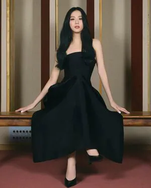 Jisoo OnlyFans Leaked Free Thumbnail Picture - #FOTDkobhAm