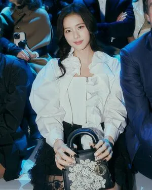 Jisoo OnlyFans Leaked Free Thumbnail Picture - #PKeqsLUKOK