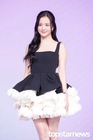 Jisoo OnlyFans Leaked Free Thumbnail Picture - #PRARyVIYOp