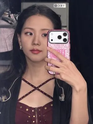 Jisoo OnlyFans Leaked Free Thumbnail Picture - #PuSsEb7SdI
